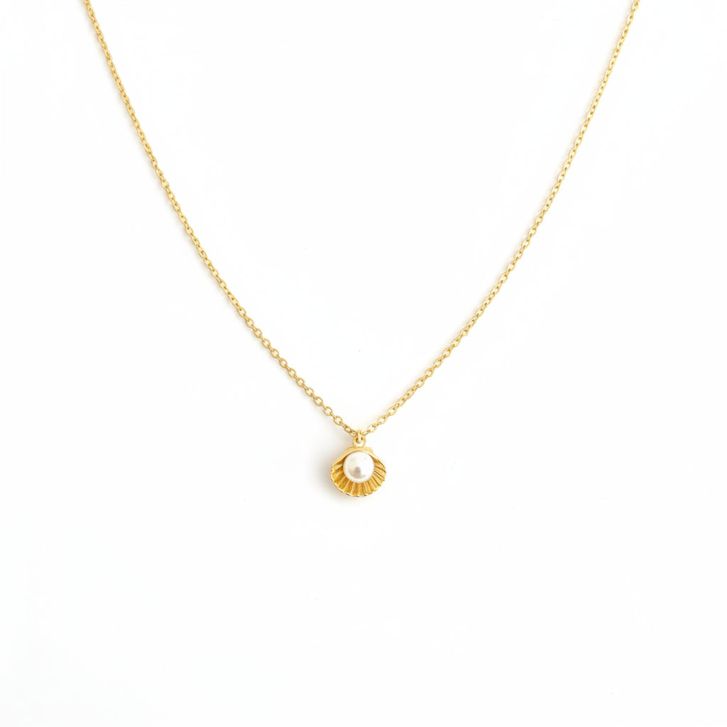 14K Gold Fill Sea Shell Necklace With Pearl