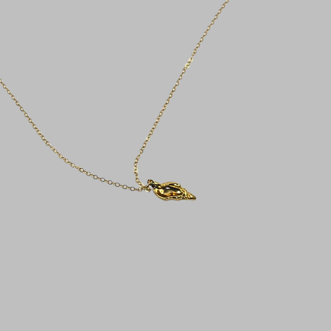 14K Gold Fill Spiral Conch Sea Shell Necklace, Handcrafted with meticulous attention to detail, this 14K gold fill necklace