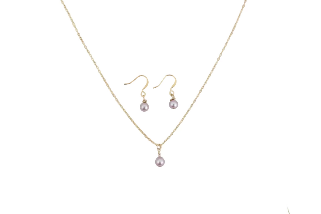 Pink Rose Pearl Bridesmaid Necklace Gift Set , Elevate your bridal party with this stunning pink rose pearl necklace and earring set. F