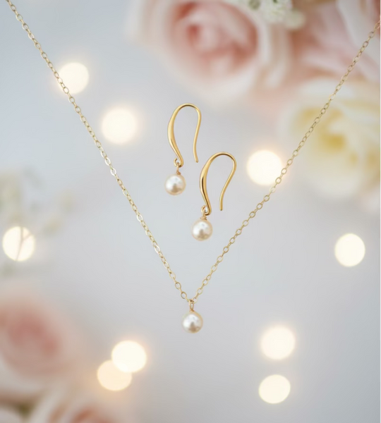 Gold Pearl Bridesmaid Necklace Gift Set, Perfect for bridesmaids and wedding celebrations, this elegant gold pearl necklace and earring set c