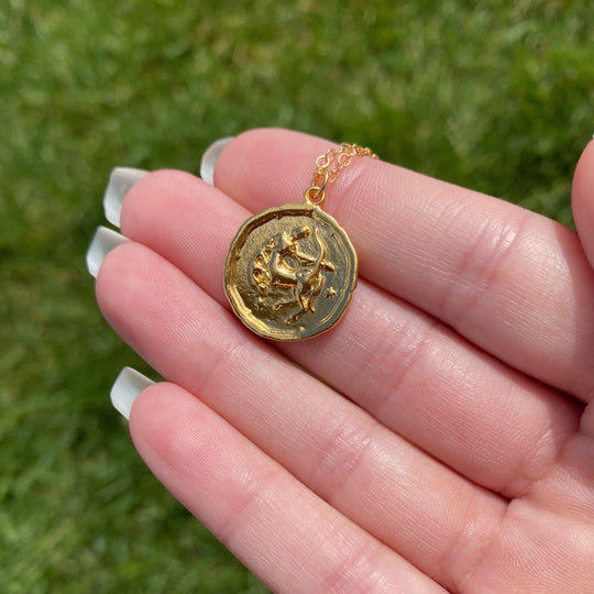 Sagittarius Zodiac Sign Gold Necklace, this hand crafted Sagittarius Zodiac Disk Necklace features a 14K gold-filled chain and an 18K vermeil gold charm. A personal gift, sweet & petite treasure.
